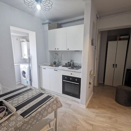 Апартаменты Apartament Carla Дева Экстерьер фото